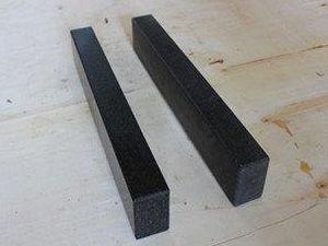 制造業向自動化轉型的地軌槽鐵支持